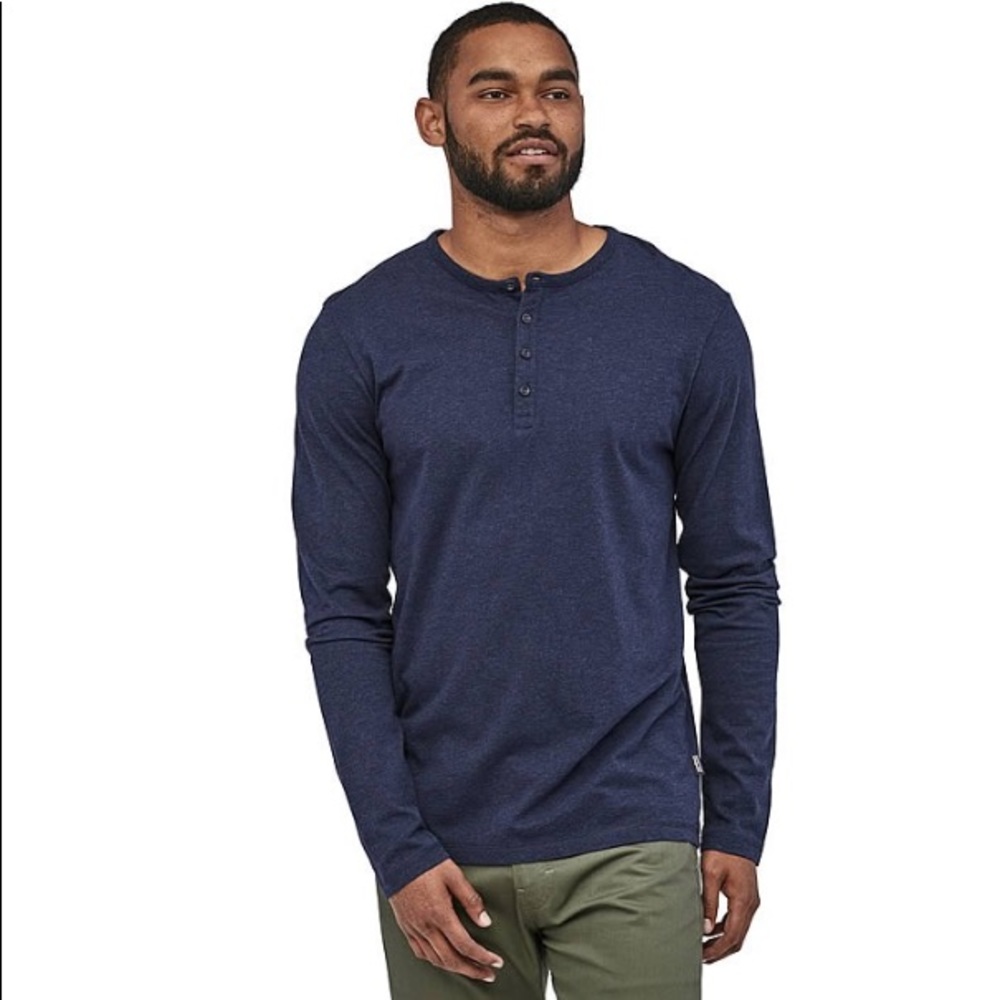 Patagonia Long-Sleeved Daily Henley in navy blue